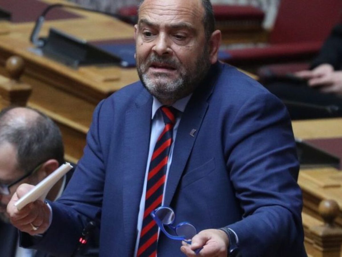 Χυδαία επίθεση Φωτήλα σε Πελετίδη: «Θα σου πω πώς θα τον ξεβρακώσεις» (Βίντεο)