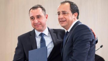 &Chi;&rho;&iota;&sigma;&tau;&omicron;&delta;&omicron;&upsilon;&lambda;ί&delta;&eta;&sigmaf; &gamma;&iota;&alpha; &pi;&alpha;&rho;&alpha;ί&tau;&eta;&sigma;&eta; &Chi;&alpha;&rho;&alpha;&lambda;ά&mu;&pi;&omicron;&upsilon;&sigmaf;: &Epsilon;ί&mu;&alpha;&sigma;&tau;&epsilon; &mu;&epsilon; &chi;έ&rho;&iota;&alpha; &kappa;&alpha;&theta;&alpha;&rho;ά