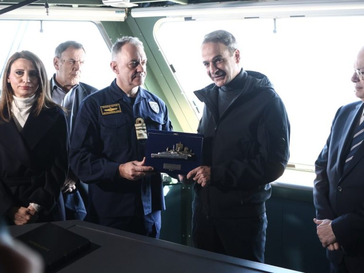 Δεν βάζει θέμα για Κασιμάτη ο Φάμελλος, παρά την εκτός γραμμής επίσκεψη στη φρεγάτα «Κίμων» (video)