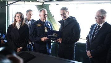 Δεν βάζει θέμα για Κασιμάτη ο Φάμελλος, παρά την εκτός γραμμής επίσκεψη στη φρεγάτα «Κίμων» (video)