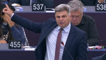 Διαγράφηκε ο Νικόλας Φαραντουρης