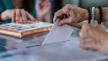 Δημοσκόπηση GPO: Σταθερά μεγάλη η διαφορά Ν.Δ. – ΠΑΣΟΚ, μεγαλώνει η πίτα των αναποφάσιστων (κάρτες)