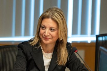 dimoskopisi-Palmos-i-karistianou-pio