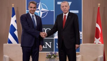 &Delta;&iota;&pi;&lambda;&omega;&mu;&alpha;&tau;ί&alpha; &chi;&omega;&rho;ί&sigmaf; &phi;&omicron;&beta;&iota;&kappa;ά &sigma;ύ&nu;&delta;&rho;&omicron;&mu;&alpha;: &Alpha;&pi;ό &tau;&eta;&nu; &laquo;&tau;&omicron;&upsilon;&rho;&kappa;&omicron;&phi;&omicron;&beta;ί&alpha;&raquo; &sigma;&tau;&iota;&sigmaf; &sigma;&upsilon;&nu;&epsilon;&rho;&gamma;&alpha;&sigma;ί&epsilon;&sigmaf;, &tau;&eta; &sigma;&tau;&rho;&alpha;&tau;&eta;&gamma;&iota;&kappa;ή &kappa;&alpha;&iota; &tau;&eta;&nu; &alpha;&pi;&omicron;&tau;&rho;&omicron;&pi;ή
