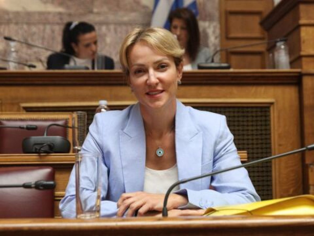 &Alpha;&lambda;&epsilon;&xi;ά&nu;&delta;&rho;&alpha; &Sigma;&delta;&omicron;ύ&kappa;&omicron;&upsilon;: &ldquo;&Chi;&rho;έ&omicron;&sigmaf; &mu;&alpha;&sigmaf; &nu;&alpha; &beta;&epsilon;&lambda;&tau;&iota;&omega;&nu;ό&mu;&alpha;&sigma;&tau;&epsilon; &sigma;&upsilon;&nu;&epsilon;&chi;ώ&sigmaf;&rdquo; &ndash; &ldquo;Έ&chi;&omicron;&upsilon;&nu; &delta;&eta;&mu;&iota;&omicron;&upsilon;&rho;&gamma;&eta;&theta;&epsilon;ί &pi;&epsilon;&rho;ί&pi;&omicron;&upsilon; 500.000 &nu;