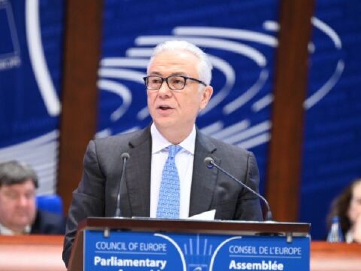 &Alpha;&pi;&omicron;&theta;έ&omega;&sigma;&epsilon; &tau;&omicron;&nu; &Theta;&epsilon;ό&delta;&omega;&rho;&omicron; &Rho;&omicron;&upsilon;&sigma;ό&pi;&omicron;&upsilon;&lambda;&omicron; &omicron; &Gamma;&kappa;ά&rho;&iota; &Kappa;&alpha;&sigma;&pi;ά&rho;&omicron;&phi;: &ldquo;&Eta; &eta;&gamma;&epsilon;&sigma;ί&alpha; &tau;&omicron;&upsilon; &theta;&alpha; &kappa;&alpha;&tau;&alpha;&gamma;&rho;&alpha;&phi;&epsilon;ί &mu;&epsilon; &tau;&omicron;&nu; &delta;έ&omicron;&nu;&tau;&alpha; &tau;&rho;ό&pi;&omicron; &sigma;&tau;&eta;&nu; &iota;&sigma;