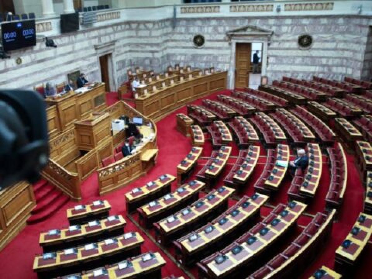 Υπόθεση υποκλοπών: Η απάντηση της τράπεζας “καίει” τον “κρεοπώλη” για το  κακόβουλο μήνυμα