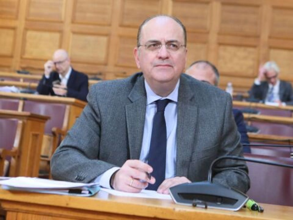 Λαζαρίδης στο parapolitika.gr για το “on air” επεισόδιο με τη Τζάκρη: “Δεν συμμετέχω σε τηλεοπτ