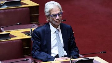 Νίκος Βλαχάκος: ”Δέχθηκα προσωπική προσβολή από τη Κωνσταντοπούλου”, λέει ο αδερφός του