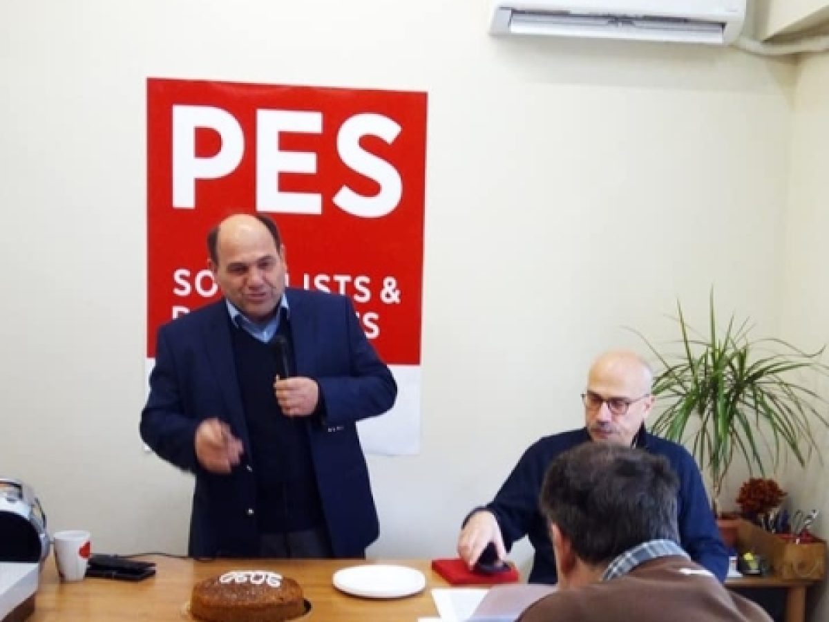 &Pi;&alpha;&rho;&alpha;&iota;&tau;ή&sigma;&epsilon;&omega;&nu; &sigma;&upsilon;&nu;έ&chi;&epsilon;&iota;&alpha; &sigma;&tau;&omicron; &Pi;&Alpha;&Sigma;&Omicron;&Kappa; &ndash; &Tau;&alpha; &beta;&rho;ό&nu;&tau;&eta;&xi;&epsilon; &kappa;&alpha;&iota; &omicron; &Mu;&pi;&omicron;&upsilon;&lambda;&mu;&pi;&alpha;&sigma;ά&kappa;&omicron;&sigmaf; &mu;&epsilon; &ldquo;&kappa;&alpha;&rho;&phi;&iota;ά&rdquo; &kappa;&alpha;&tau;ά &Alpha;&nu;&delta;&rho;&omicron;&upsilon;&lambda;ά&kappa;&eta;