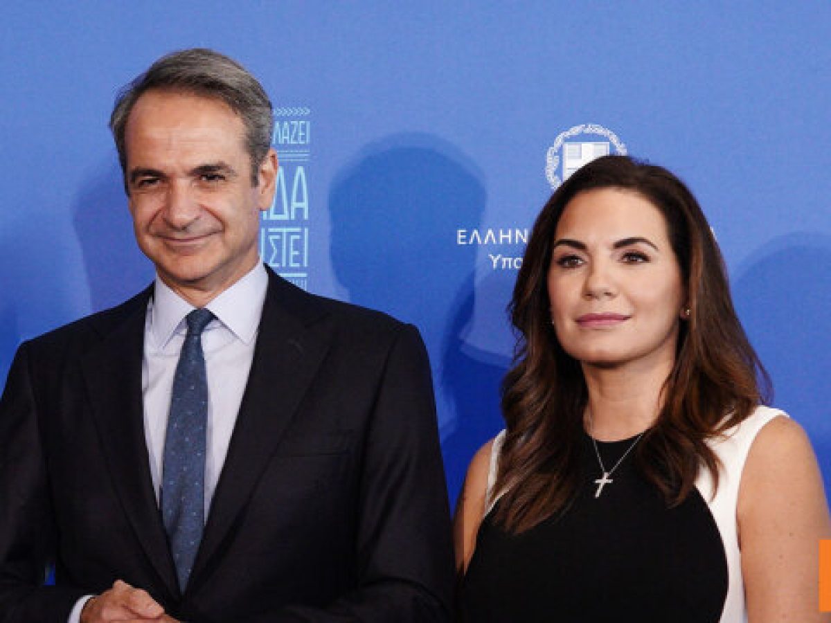 Τέλειωσε το υπουργικό, κατ’ ιδίαν συνομιλία του πρωθυπουργού με την Όλγα Κεφαλογιάννη