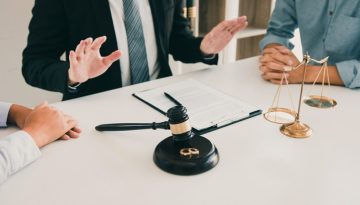 «Δριμύ κατηγορώ» των Δικηγορικών Συλλόγων για τη διάταξη συνεπιμέλειας των τέκνων