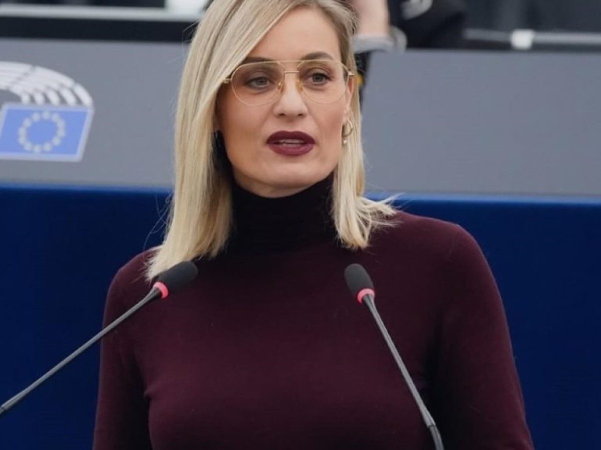 Ελ. Μελέτη: «Δεν μπορεί ο αλγόριθμος να έχει περισσότερα δικαιώματα από το ανθρώπινο σώμα»