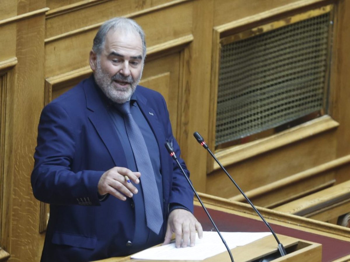 Ένταση στη Βουλή από την αναφορά ανεξάρτητου βουλευτή στην περίοδο της Χούντας