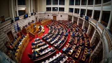 Ένταση στη Βουλή για τη διακομματική για τους αγρότες – Γιατί διακόπηκε η συνεδρίαση για λίγα λεπτά