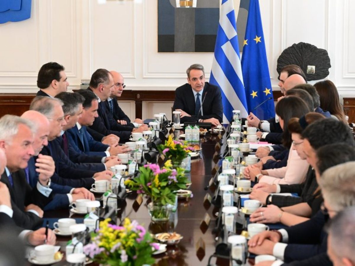 Επιμένουν στη ΝΔ στα περί ανασχηματισμού