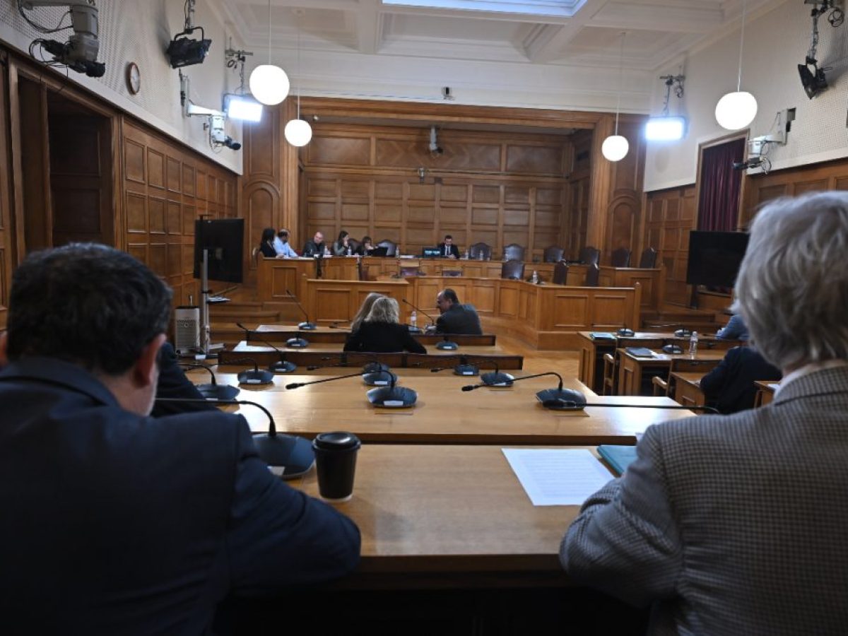 Επίθεση Ζωής Κωνσταντοπούλου σε Σταύρο Αραχωβίτη – Τι λένε πηγές του ΣΥΡΙΖΑ