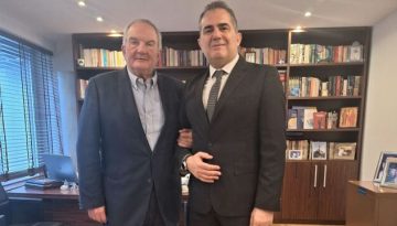 Επίτιμος Δημότης Καλαμάτας ο Κώστας Καραμανλής – Θα παραστεί στον εορτασμό της Υπαπαντής