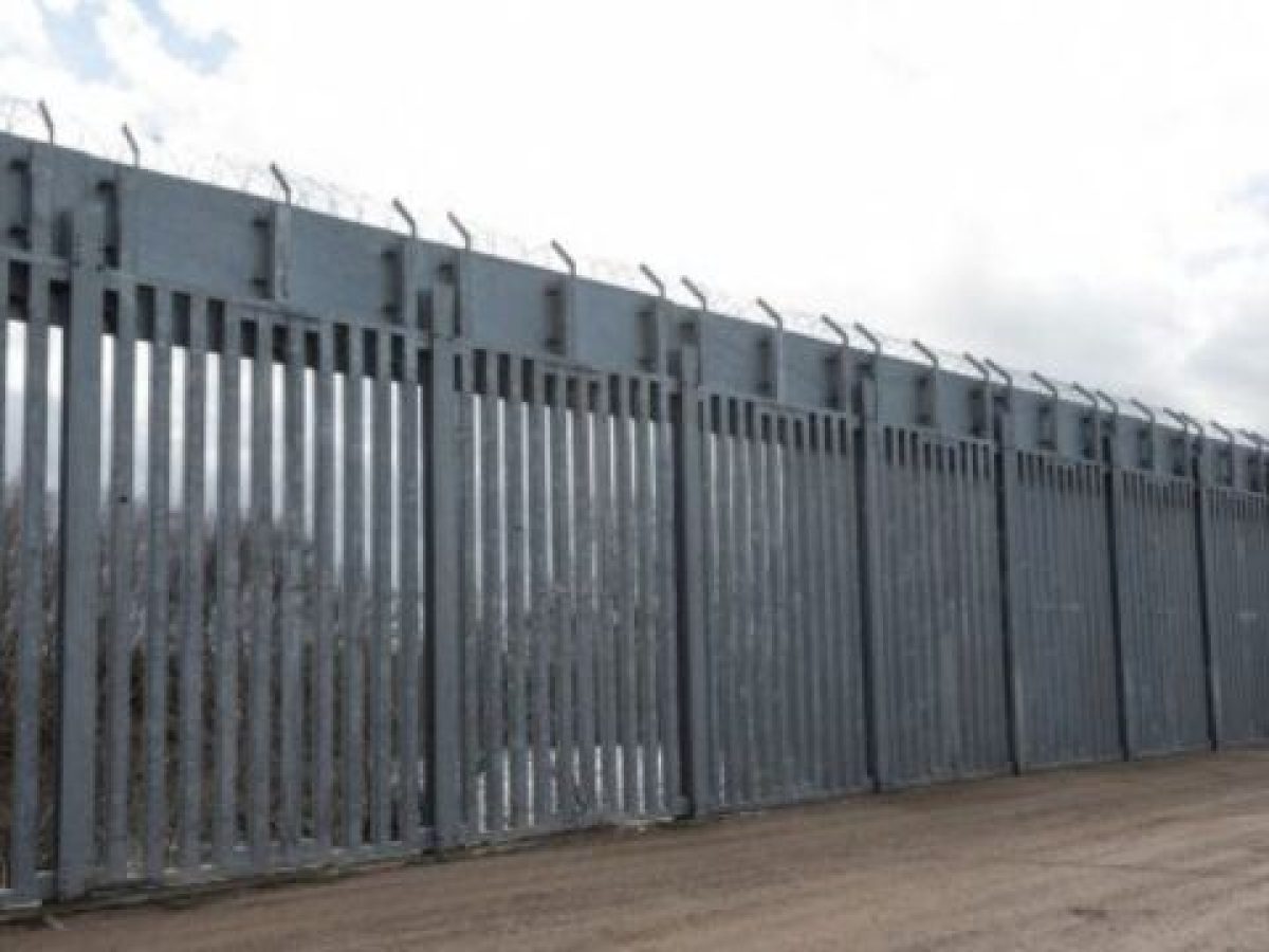 Έβρος: Τον φράχτη στα ελληνοτουρκικά σύνορα επισκέφτηκε ο υπουργός Μετανάστευσης της Ολλανδίας