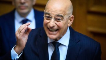 &Epsilon;&xi;&eta;&gamma;ή&sigma;&epsilon;&iota;&sigmaf; &mu;&epsilon; &epsilon;&nu;&tau;ά&sigma;&epsilon;&iota;&sigmaf; &Delta;έ&nu;&delta;&iota;&alpha; &ndash; &Kappa;&alpha;&iota;&rho;ί&delta;&eta; &sigma;&tau;&eta; &Beta;&omicron;&upsilon;&lambda;ή &mu;&epsilon;&tau;ά &tau;&eta; &kappa;&alpha;&tau;&alpha;&iota;&gamma;ί&delta;&alpha;: &laquo;&Epsilon;&gamma;ώ &delta;&epsilon;&nu; &epsilon;ί&mu;&alpha;&iota; &Mu;&pi;&omicron;&gamma;&delta;ά&nu;&omicron;&sigmaf;, &tau;&iota; &epsilon;ί&sigma;&alpha;&iota; &pi;&alpha;&iota;&delta;&alpha;&gamma;&omega;&gamma;ό&sigmaf;&raquo; &ndash; &laquo;&Delta;&epsilon;&nu;