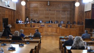 «Εξομολογούνταν» στον «Φραπέ», αλλά παραμένουν στην ίδια θέση