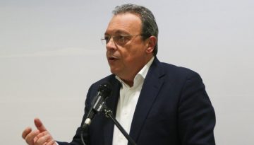 Φάμελλος για Καρυστιανού: «Δεν βλέπω να συμβαδίζει με την πρόταση για προοδευτική κυβέρνηση» – Τι είπε για Φαραντούρη