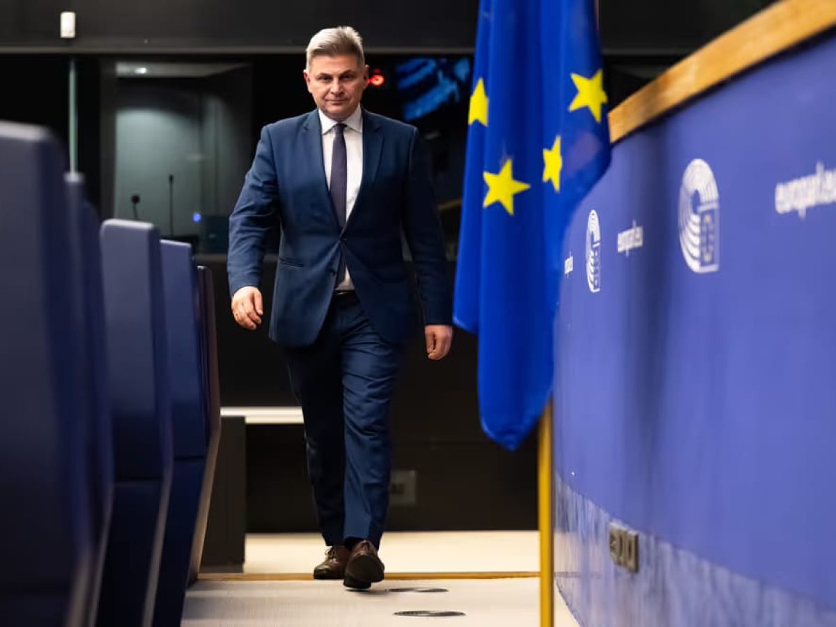 Φαραντούρης:  Ζητά κυρώσεις για τις σφαγές Κούρδων στη Συρία