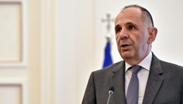 Γεραπετρίτης: «Δεν συζητάμε θέματα κυριαρχίας με την Τουρκία»