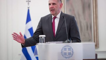 Γεραπετρίτης για Γροιλανδία: «Ομοθύμως απέναντι η ΕΕ σε οποιαδήποτε απειλή εδαφικής ακεραιότητας»