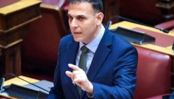 Γιώργος Καραμερος: Η απαγωγή ενός αρχηγού κράτους με την έναρξη του νέου έτους αποτελεί κατάφωρη παραβίαση του Διεθνούς Δ