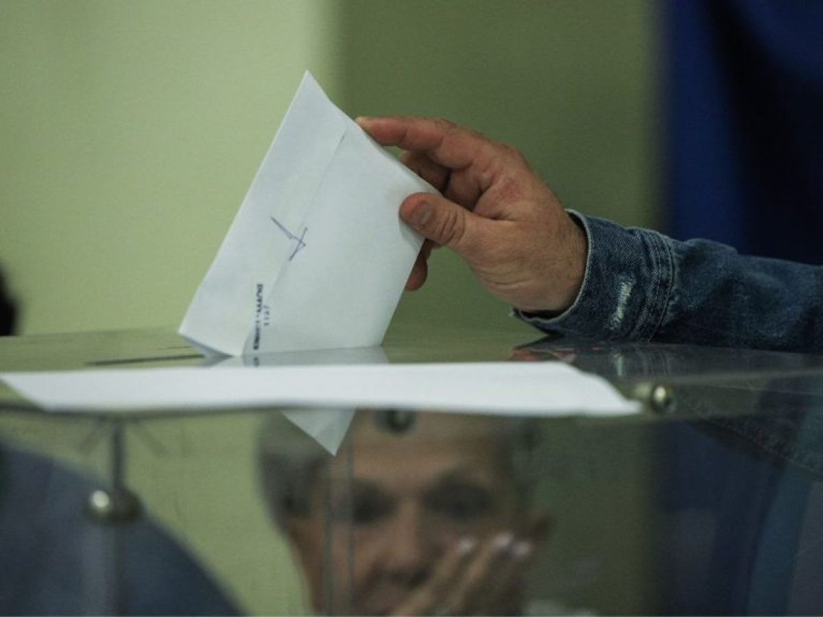 Γκάλοπ GPO: Μικρή ενίσχυση για ΝΔ, ελαφρά πτώση για ΠΑΣΟΚ, Καρυστιανού με δυνητική ψήφο στο 22,8% – στο 17,5% για Τσίπρα