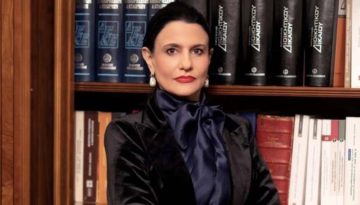 &Gamma;&rho;&alpha;&tau;&sigma;ί&alpha;: &Chi;&omega;&rho;ί&sigmaf; &iota;&delta;&epsilon;&omicron;&lambda;&omicron;&gamma;&iota;&kappa;ά &laquo;&beta;&alpha;&rho;ί&delta;&iota;&alpha;&raquo; &tau;&omicron; &kappa;ό&mu;&mu;&alpha; &Kappa;&alpha;&rho;&upsilon;&sigma;&tau;&iota;&alpha;&nu;&omicron;ύ &ndash; &Tau;&omicron;&nu; &Phi;&epsilon;&beta;&rho;&omicron;&upsilon;ά&rho;&iota;&omicron; &tau;&omicron; &pi;&rho;ό&gamma;&rho;&alpha;&mu;&mu;&alpha;