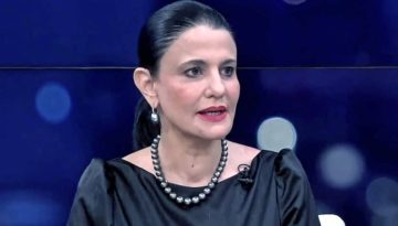 &Gamma;&rho;&alpha;&tau;&sigma;ί&alpha; &epsilon;&pi;&iota;&beta;&epsilon;&beta;&alpha;&iota;ώ&nu;&epsilon;&iota; &Kappa;&alpha;&rho;&alpha;&chi;ά&lambda;&iota;&omicron; &gamma;&iota;&alpha; &tau;&eta; &laquo;&gamma;&epsilon;&rho;ό&nu;&tau;&iota;&sigma;&sigma;&alpha; &mu;&epsilon; &tau;&alpha; &alpha;&rho;&alpha;&mu;&alpha;ϊ&kappa;ά&raquo;: &laquo;&Epsilon;ί&nu;&alpha;&iota; &eta;&gamma;&omicron;&upsilon;&mu;έ&nu;&eta;, έ&chi;&omega; &pi;&nu;&epsilon;&upsilon;&mu;&alpha;&tau;&iota;&kappa;ή &sigma;&chi;έ&sigma;&eta;&raquo;