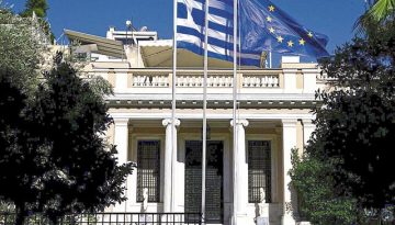 &Omicron;&iota; &delta;ύ&omicron; ό&psi;&epsilon;&iota;&sigmaf; &tau;&omicron;&upsilon; &Phi;&lambda;&epsilon;&beta;ά&rho;&eta; &gamma;&iota;&alpha; &tau;&omicron; &Mu;&alpha;&xi;ί&mu;&omicron;&upsilon;: &Alpha;&nu;&tau;&epsilon;&pi;&iota;&theta;έ&sigma;&epsilon;&iota;&sigmaf; &kappa;&alpha;&iota; &tau;έ&lambda;&mu;&alpha;&tau;&alpha; &alpha;&pi;ό &tau;&eta; &sigma;&upsilon;&nu;&tau;&alpha;&gamma;&mu;&alpha;&tau;&iota;&kappa;ή &alpha;&nu;&alpha;&theta;&epsilon;ώ&rho;&eta;&sigma;&eta; &mu;έ&chi;&rho;&iota; &tau;&eta;&nu; &epsilon;&pi;έ&tau;&epsilon;&iota;&omicron; &tau;&omega;&nu; &Tau;&epsilon;
