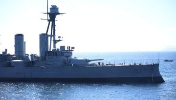 &Eta; &Phi;&rho;&epsilon;&gamma;ά&tau;&alpha; &laquo;&Kappa;ί&mu;&omega;&nu;&raquo; &omicron; &nu;έ&omicron;&sigmaf; &kappa;&upsilon;&rho;ί&alpha;&rho;&chi;&omicron;&sigmaf; &sigma;&tau;&omicron; &Alpha;&iota;&gamma;&alpha;ί&omicron;: &Tau;&iota; &mu;&alpha;&sigmaf; &epsilon;&xi;&alpha;&sigma;&phi;&alpha;&lambda;ί&zeta;&epsilon;&iota; &tau;&omicron; &upsilon;&pi;&epsilon;&rho;ό&pi;&lambda;&omicron; &pi;&omicron;&upsilon; &alpha;&lambda;&lambda;ά&zeta;&epsilon;&iota; &tau;&iota;&sigmaf; &iota;&sigma;&omicron;&rho;&rho;&omicron;&pi;ί&epsilon;&sigmaf;