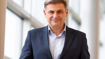 &Omicron;&iota; &pi;&rho;&omicron;ϋ&pi;&omicron;&theta;έ&sigma;&epsilon;&iota;&sigmaf; &pi;&omicron;&upsilon; &theta;έ&tau;&epsilon;&iota; &omicron; &Nu;&iota;&kappa;ό&lambda;&alpha;&sigmaf; &Phi;&alpha;&rho;&alpha;&nu;&tau;&omicron;ύ&rho;&eta;&sigmaf; &gamma;&iota;&alpha; &tau;&eta; &sigma;&upsilon;&mu;&mu;&epsilon;&tau;&omicron;&chi;ή &tau;&omicron;&upsilon; &sigma;&epsilon; &nu;έ&omicron; &kappa;ό&mu;&mu;&alpha;