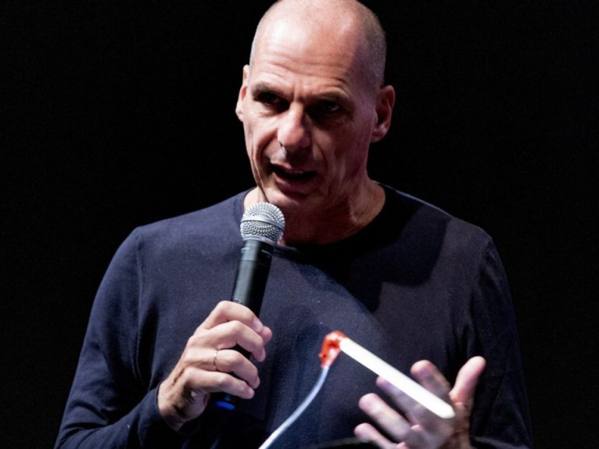 Η πρώτη αντίδραση του Βαρουφάκη: «Κάνουν τα πάντα για να μας πάνε πίσω, στα πέτρινα χρόνια των 50s»