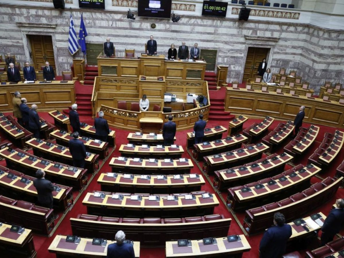 Ίμια: Ενός λεπτού σιγή στη Βουλή – Η συγκινητική ομιλία Βλαχάκου για τον αδερφό του