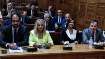 Υποκλοπές: Οι «στημένες» ερωτήσεις των βουλευτών της ΝΔ στον Τρίμπαλη στην Εξεταστική και το μήνυμα από το δεξί χέρι του