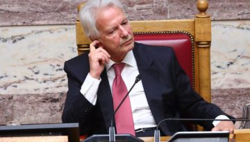 Ειρωνείες και αχρείαστα σχόλια στη Βουλή