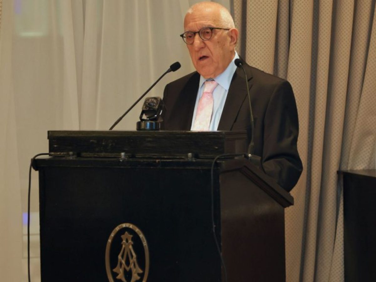 Κακλαμάνης: Συλλυπητήρια για την εκδημία του Αλέξανδρου Παπαδόγγονα