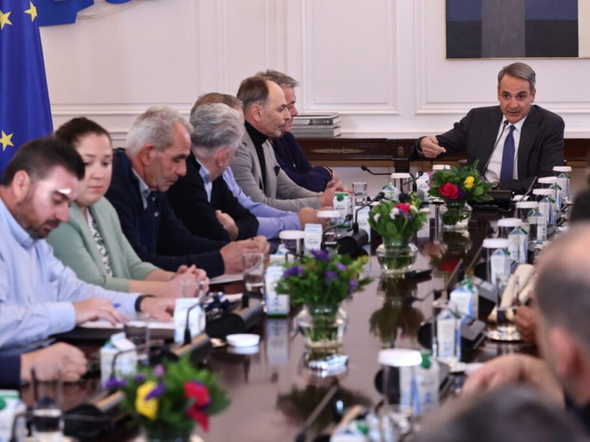 «Καρφί» Μητσοτάκη για τους «σκληρούς» στα μπλόκα: Τις εξελίξεις τις διαμορφώνουν οι παρόντες και όχι οι απόντες