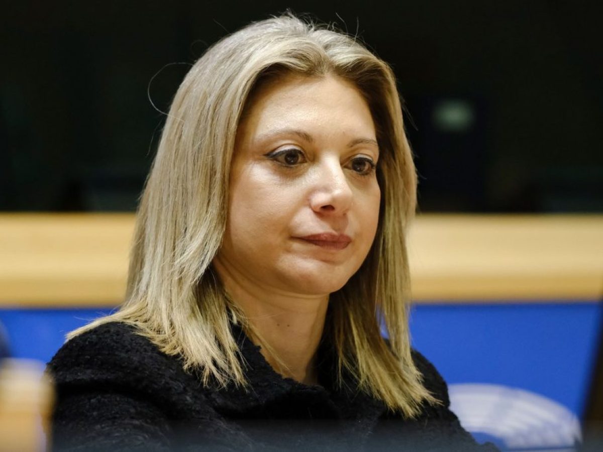 Καρυστιανού προκαλεί αντιδράσεις για τις αμβλώσεις – Μαρινάκης: «Κάθε γυναίκα αποφασίζει για το σώμα της»