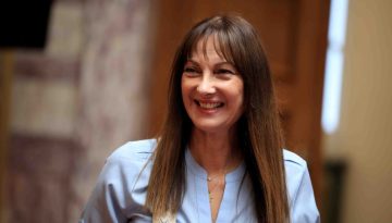 Κατεπείγουσα ερώτηση της Ελ. Κουντουρά στην Κομισιόν για το «μπλακ άουτ» στον ελληνικό εναέριο χώρο