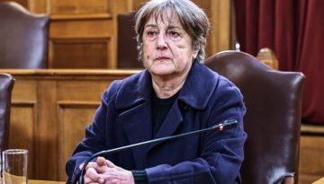 &Kappa;&alpha;&tau;&sigma;&iota;&nu;&omicron;&pi;&omicron;ύ&lambda;&omicron;&upsilon; &sigma;&tau;&eta;&nu; &Epsilon;&xi;&epsilon;&tau;&alpha;&sigma;&tau;&iota;&kappa;ή: &laquo;&Pi;&eta;&gamma;ή &tau;&omicron;&upsilon; &kappa;&alpha;&kappa;&omicron;ύ&raquo; &eta; &epsilon;&nu;ί&sigma;&chi;&upsilon;&sigma;&eta; &tau;&eta;&sigmaf; &kappa;&alpha;&tau;&omicron;&chi;ή&sigmaf; &gamma;&eta;&sigmaf; &kappa;&alpha;&iota; ό&chi;&iota; &tau;&eta;&sigmaf; &pi;&alpha;&rho;&alpha;&gamma;&omega;&gamma;ή&sigmaf;&raquo;