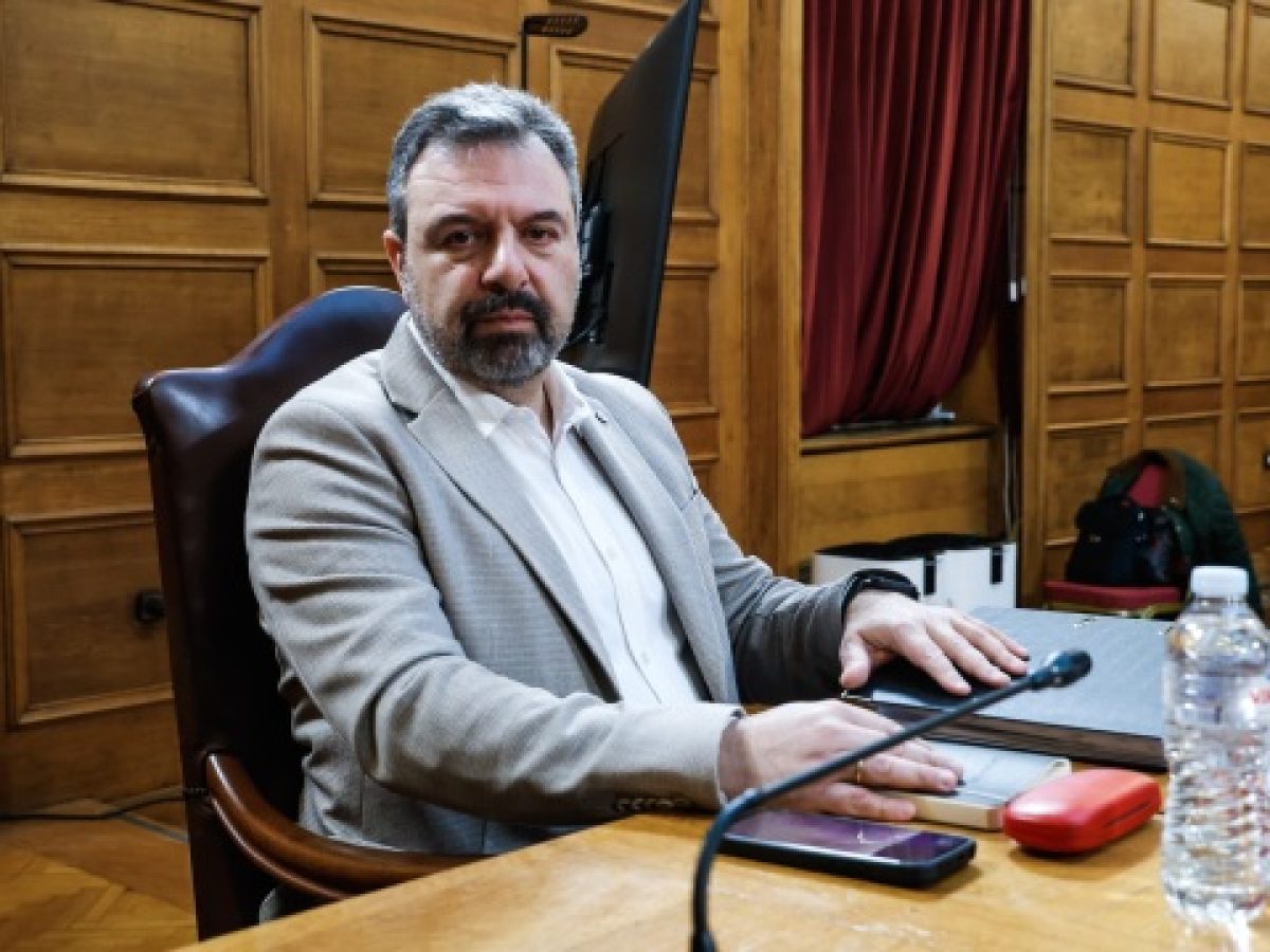 Καβγάς ΝΔ-ΠΑΣΟΚ για τον Αραχωβίτη που είδε μόνο πολιτικές ευθύνες Βορίδη και Αυγενάκη για τον ΟΠΕΚΕΠΕ: Ο διάλογός του με