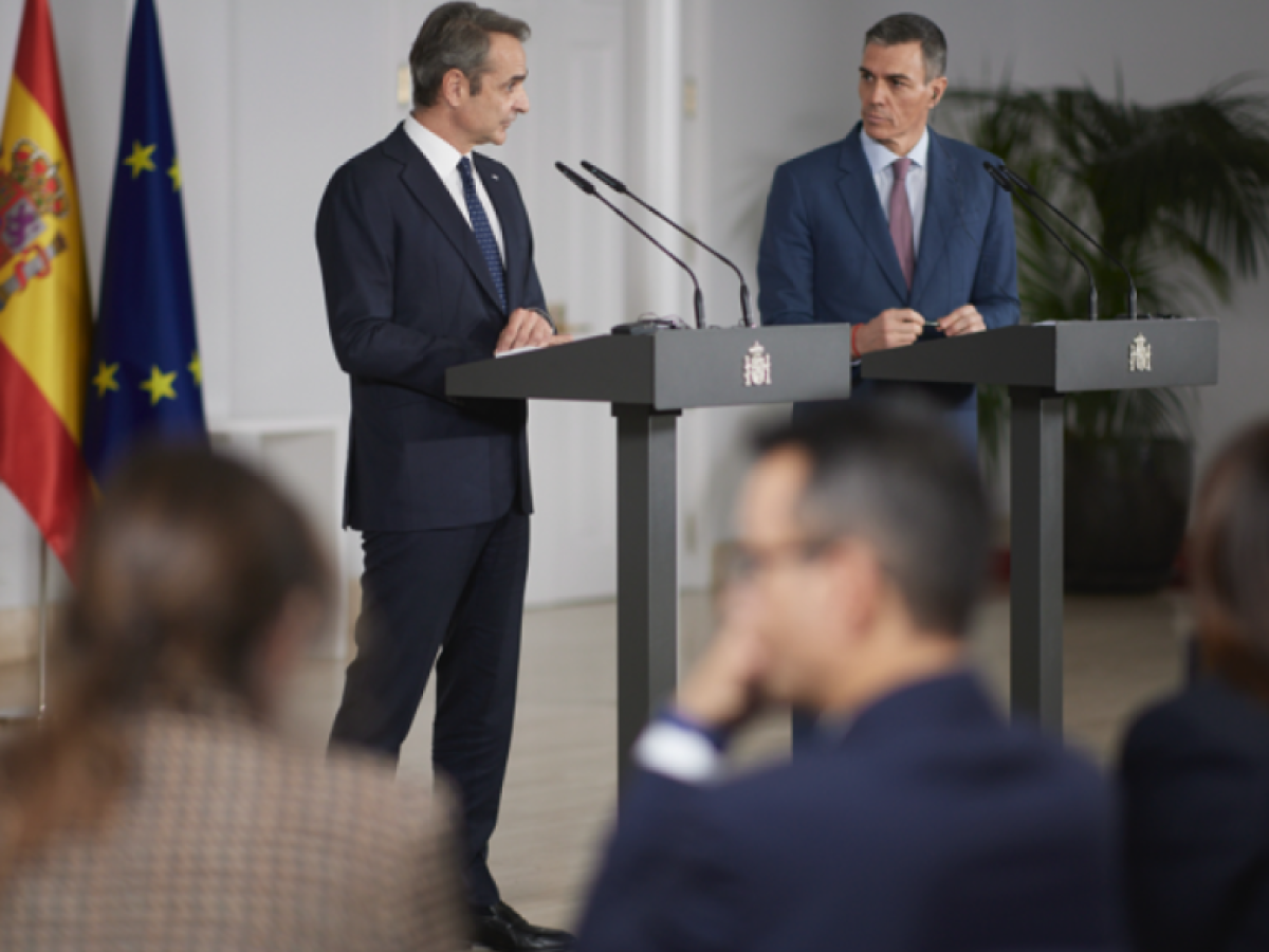 Κοινές δηλώσεις Μητσοτάκη – Σάντσεθ: Η Ελλάδα πέρασε από την κρίση του ευρώ, στο να προεδρεύει στο Eurogroup