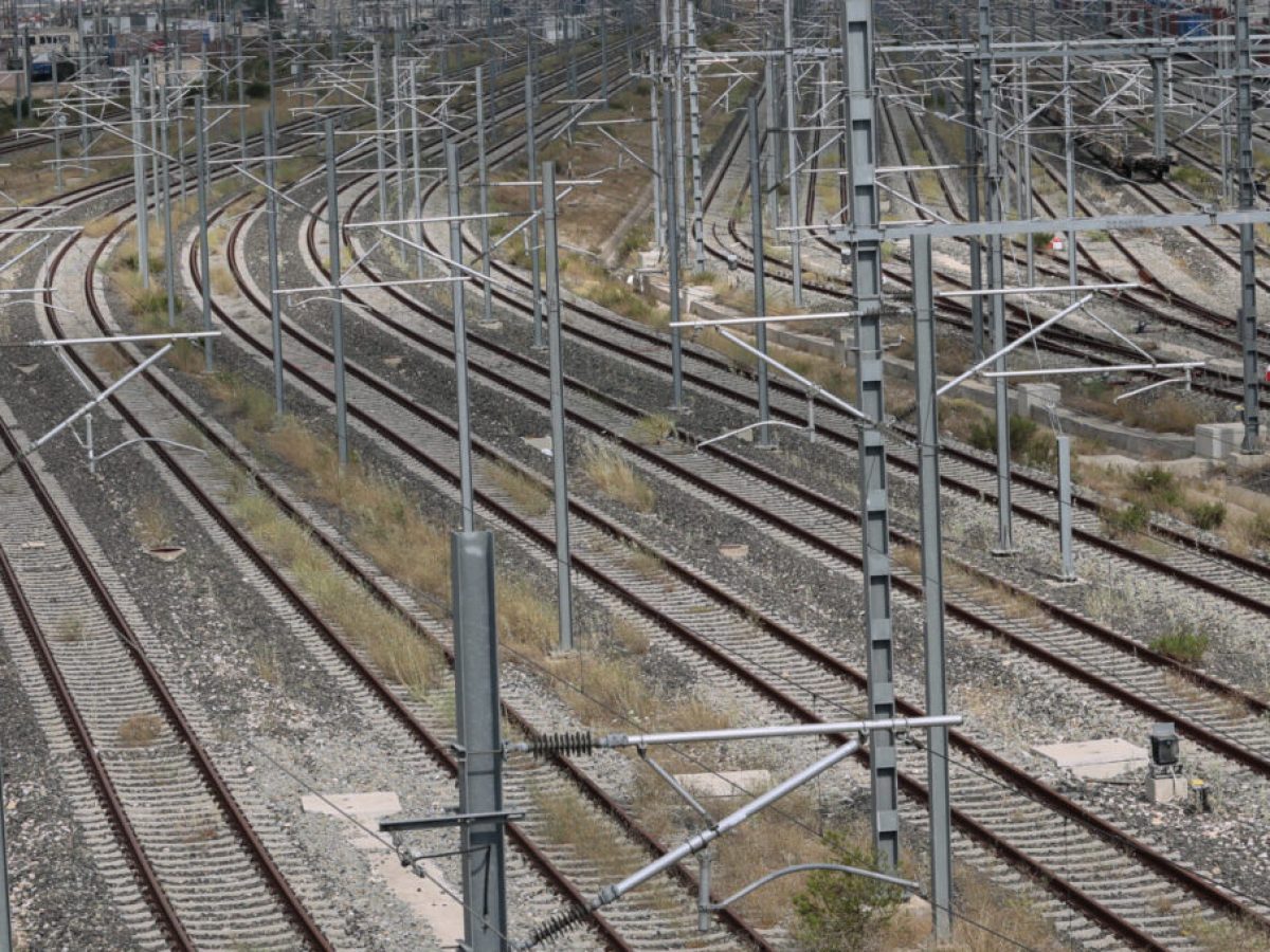 Κυρανάκης: Δέκα μήνες – δέκα κρίσιμες παρεμβάσεις για ασφαλή σιδηρόδρομο 