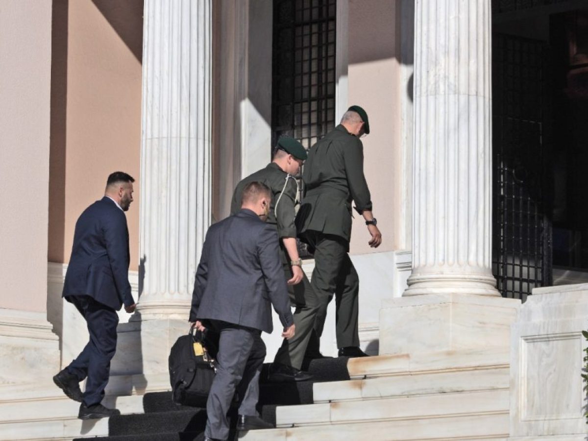 &Kappa;&Upsilon;&Sigma;&Epsilon;&Alpha;: &Omicron;&iota; &tau;&omicron;&pi;&omicron;&theta;&epsilon;&tau;ή&sigma;&epsilon;&iota;&sigmaf; &alpha;&xi;&iota;&omega;&mu;&alpha;&tau;&iota;&kappa;ώ&nu; &sigma;&tau;&alpha; &tau;&rho;ί&alpha; &sigma;ώ&mu;&alpha;&tau;&alpha;