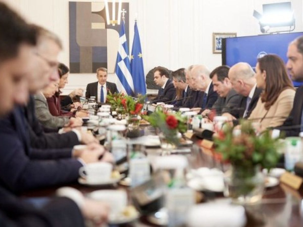 Κυβέρνηση: «Θετική ατζέντα» (ξανά) με νύχια και με δόντια